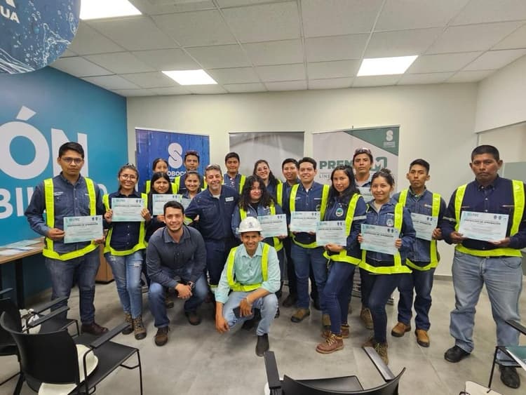Imagen de portada: La Escuela CIATEC de SOBOCE certifica a estudiantes de  ingeniería de la UAGRM en Control de Calidad para Hormigón