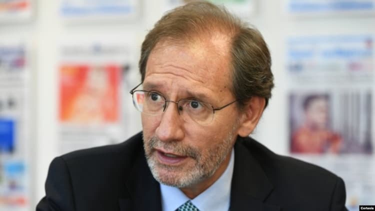 Imagen de portada: Eduardo Gamarra: Hay actores políticos que no están siendo parte de la solución, sino del problema
