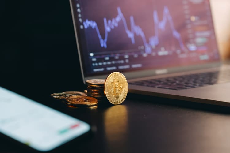 Imagen de portada: Towerbank y su cuenta Crypto-Friendly: una puerta al dólar y a las transacciones internacionales para los bolivianos