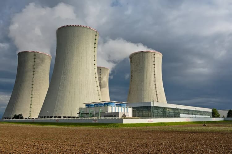 Imagen de portada: El Banco Mundial estudia la posibilidad de financiar proyectos de energía nuclear por primera vez desde 1959