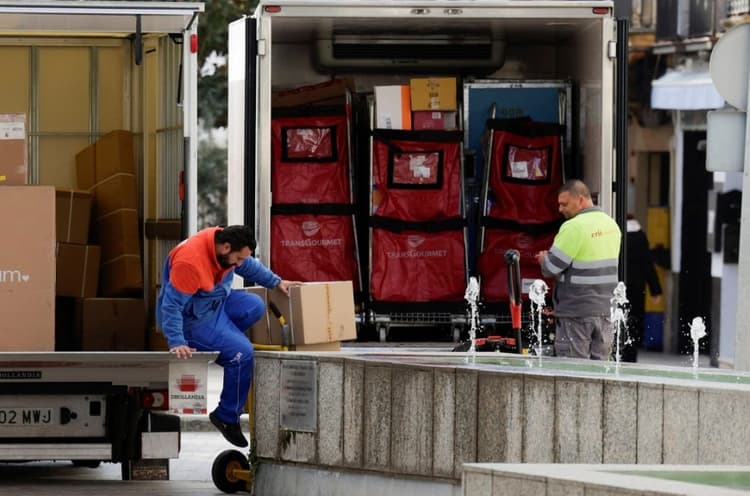 Imagen de portada: La tasa de paro de la eurozona bajó al mínimo histórico del 6,1% en febrero