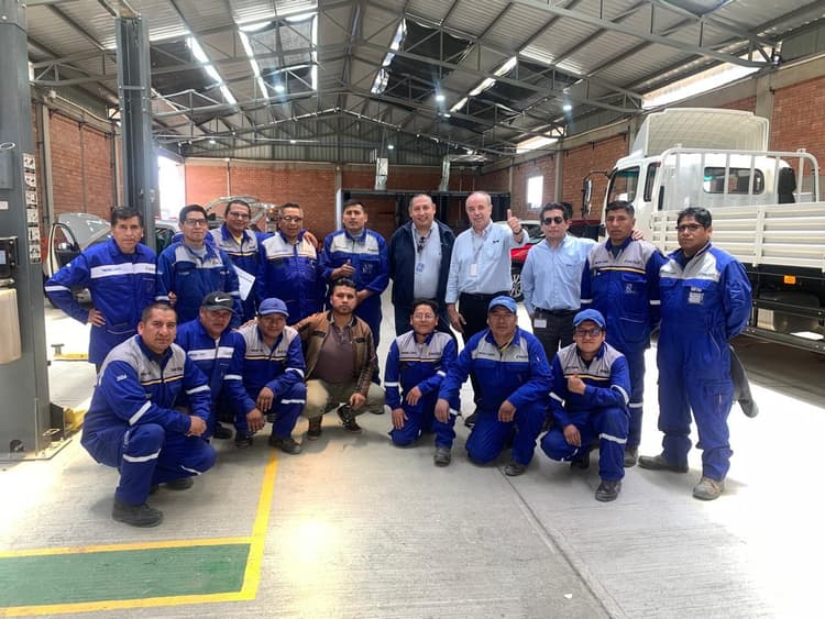 Imagen de portada: Imcruz marca un hito en el sector automotriz con el primer depósito transitorio de Bolivia