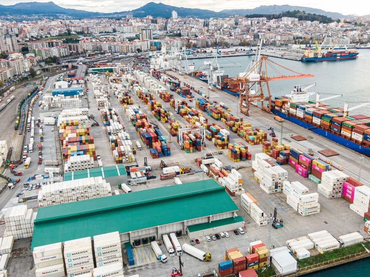 Imagen de portada: La eurozona amplia en febrero su superávit comercial en un 10,6%, hasta los 24.000 millones