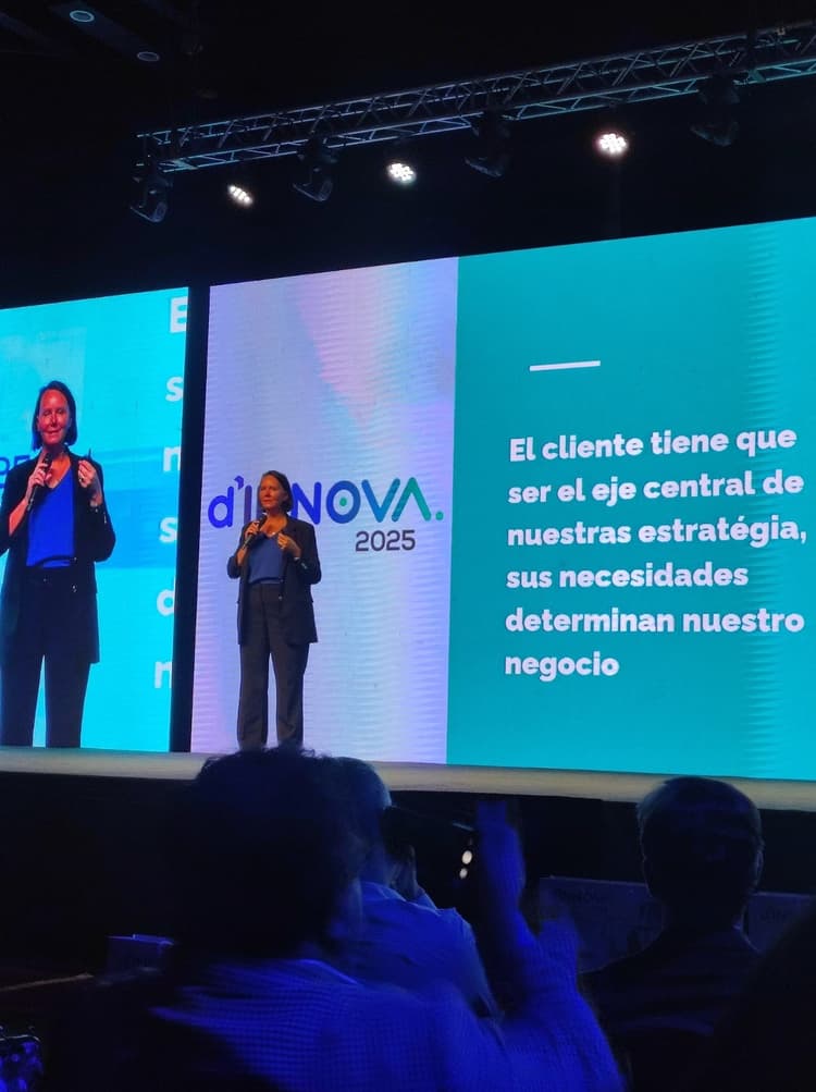 Imagen de portada: d’Innova 2025, organizado por Datec, consolidó su liderazgo como el evento más influyente en Tecnología, Innovación y Sostenibilidad Empresarial.