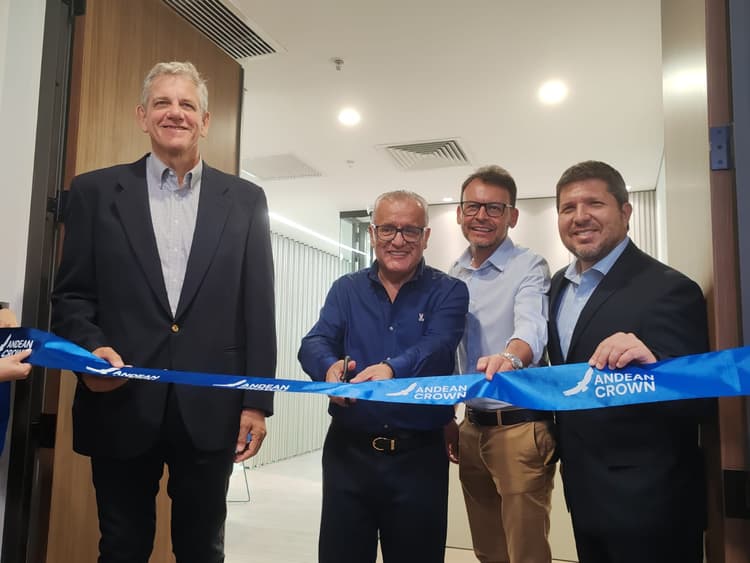 Imagen de portada: Andean Crown inaugura oficina en Santa Cruz para impulsar inversiones sostenibles en Bolivia