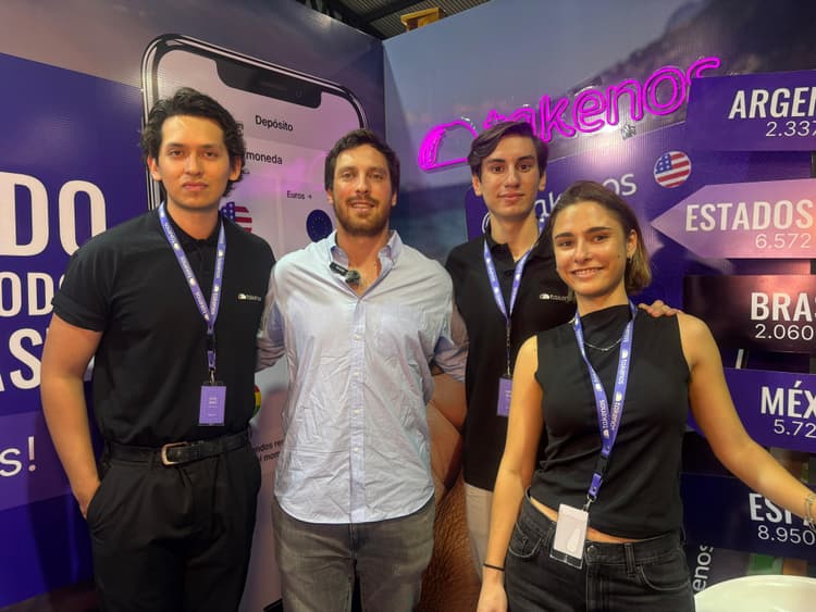 Imagen de portada: Takenos presenta su innovadora experiencia de pagos globales en Expocruz 2025