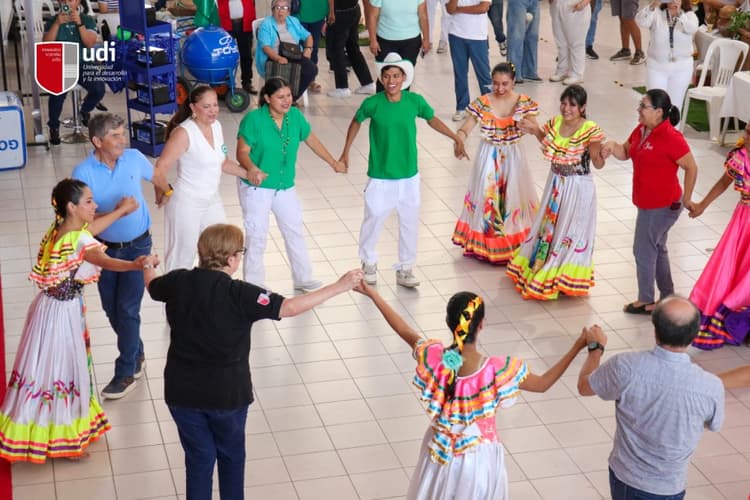 Imagen de portada: La UDI celebró la Feria de Santa Cruz con un homenaje cultural y académico a la identidad cruceña