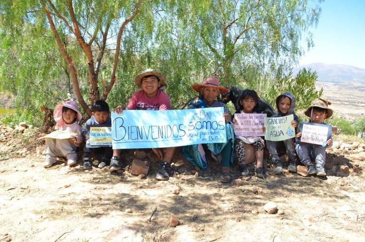 Imagen de portada: Llave Mayu I celebra la llegada del agua segura con el proyecto solidario de Agua Somos de CBN