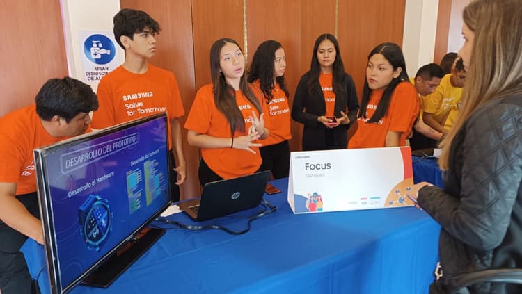 Imagen de portada: Estos son los 10 proyectos estudiantiles semifinalistas de Solve for Tomorrow Bolivia que pasarán a la votación en línea