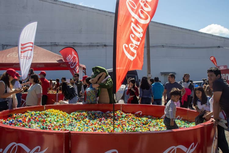 Imagen de portada: Cada tapita suma: la campaña que convierte reciclaje en medicamentos para niños con cáncer