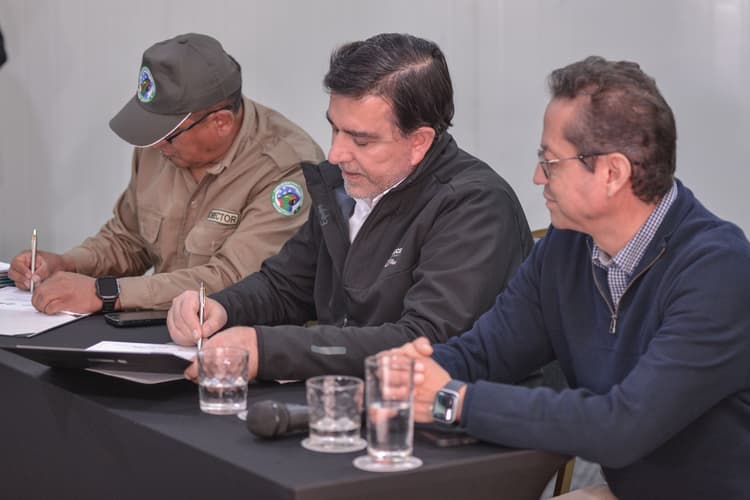 Imagen de portada: SOBOCE FIRMA ALIANZA PARA PROTEGER LAS HUELLAS DE DINOSAURIO EN TORO TORO, REAFIRMANDO SU COMPROMISO SOCIAL Y AMBIENTAL