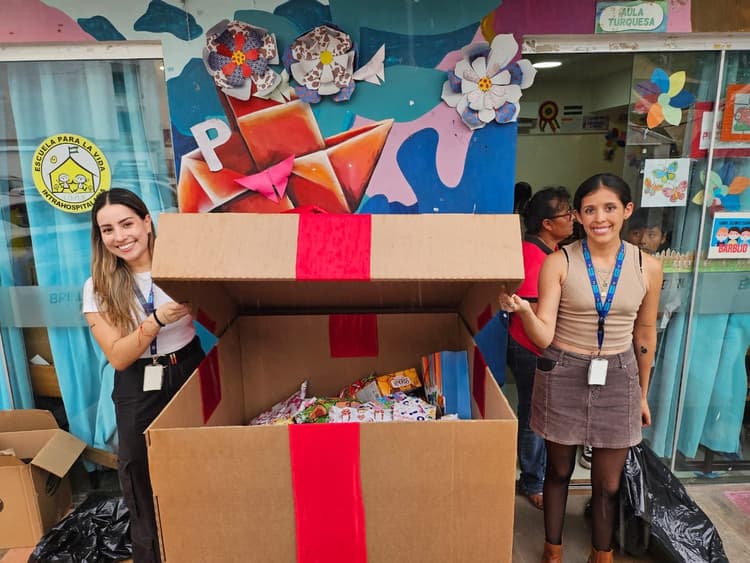 Imagen de portada: Colaboradores de Tigo impulsan donación de regalos para niños del Hospital Oncológico