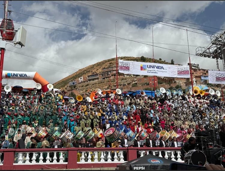 Imagen de portada: HUARI CELEBRÓ LA GRANDEZA CULTURAL DE ORURO APOYANDO EL FESTIVAL DE BANDAS 2026
