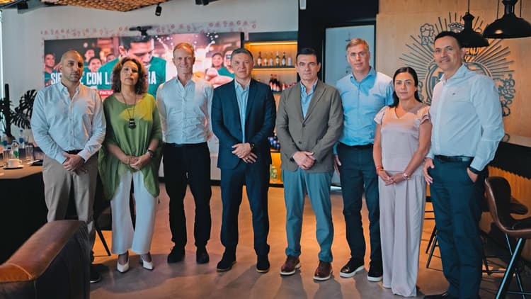 Imagen de portada: 140 años de CBN: Los líderes globales de AB InBev y Ambev ratifican su apuesta por Bolivia