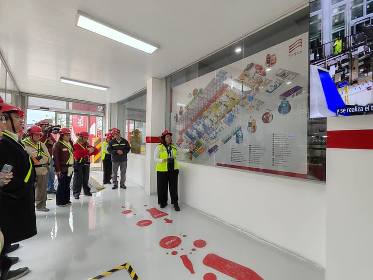 Imagen de portada: Una mirada al interior de EMBOL: industria, eficiencia y visión de futuro