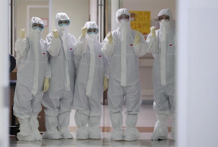 Imagen de portada: HÉROES ANÓNIMOS EN TIEMPOS DE CORONAVIRUS