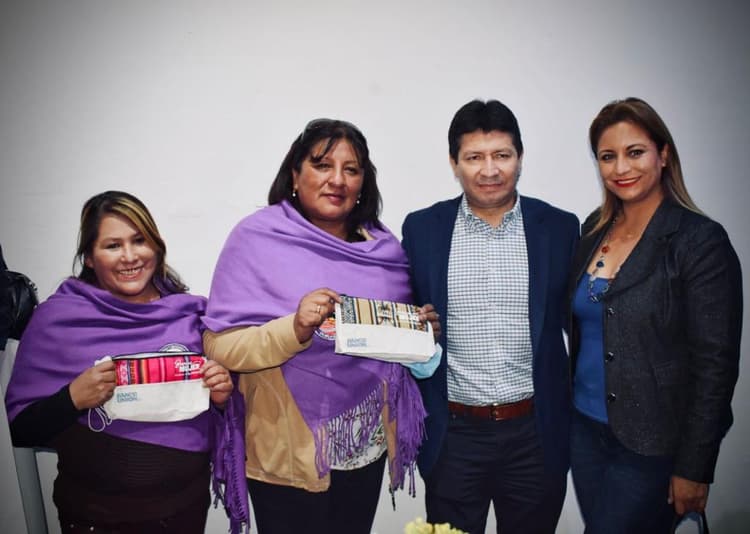 Imagen de portada: Banca Mujer