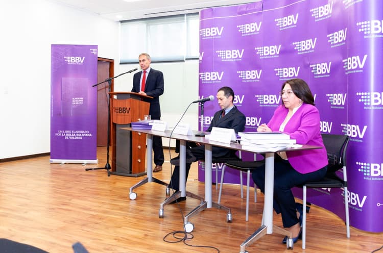 Imagen de portada: LANZAMIENTO LIBRO BBV