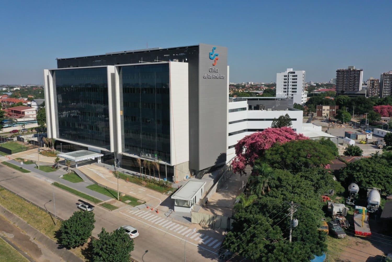 Clínica de las Américas inaugura laboratorio clínico