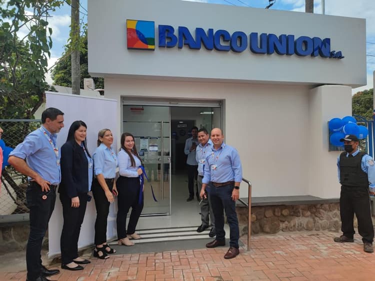 Imagen de portada: Banco Unón amplía su cobertura en Santa Cruz