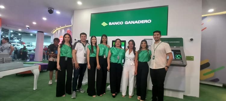 Imagen de portada: Banco Ganadero recibe a los visitantes de Expocruz con un stand interactivo y su nuevo programa de beneficios “VAMOS!” 