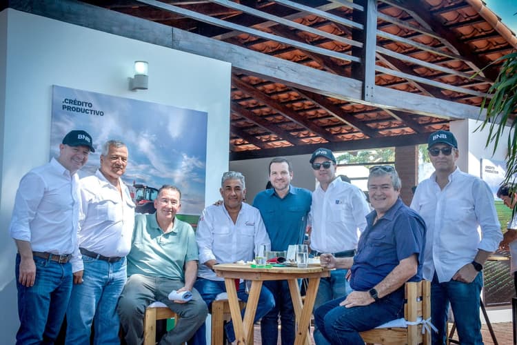 Imagen de portada: El BNB participó de la Feria Vidas 2023 con productos financieros que fortalecen el sector productivo