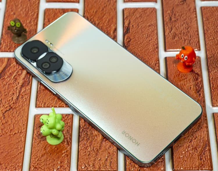 Imagen de portada: El HONOR 90 Lite eleva la experiencia gaming con fluidez y rendimiento