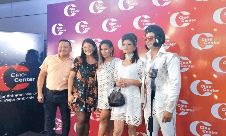 Imagen de portada: La fascinante historia de Priscilla Presley  llega a Cine Center y emociona a los visitantes