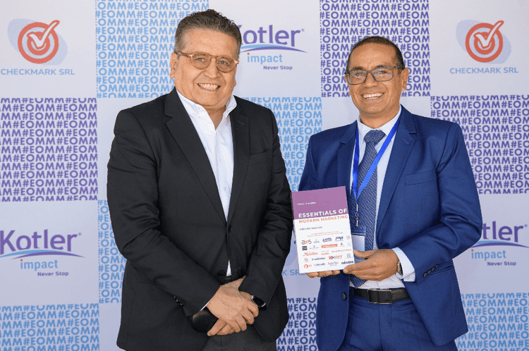 Imagen de portada: El BecCafé del Banco Económico destaca en el libro:  "Essentials of Modern Marketing" de Philip Kotler