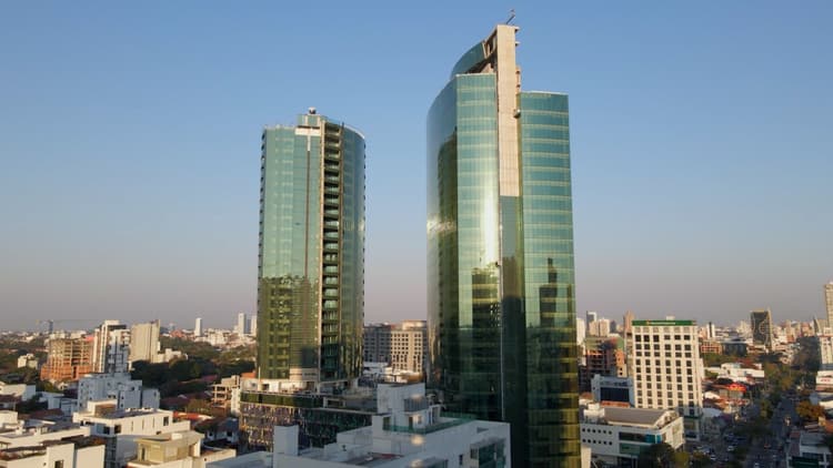 Imagen de portada: Inauguran Green Tower Santa Cruz, el edificio más alto y moderno de la ciudad