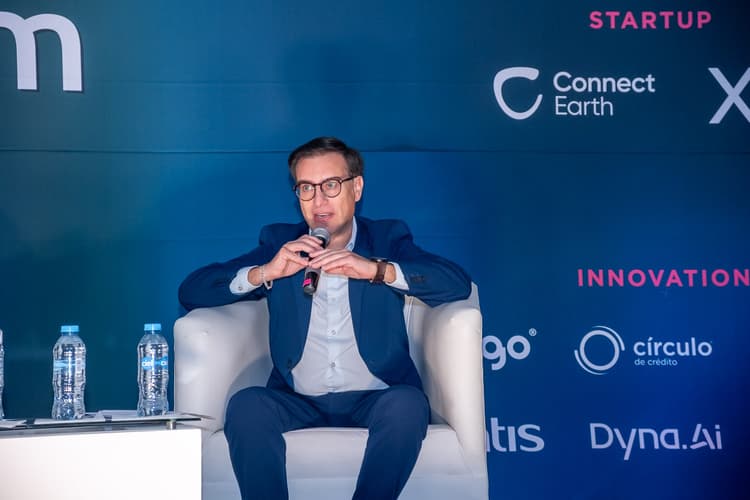 Imagen de portada: CEO del Banco Económico, Sergio Asbún, refuerza el compromiso con la innovación en el  Fintech Summit Latam 2024