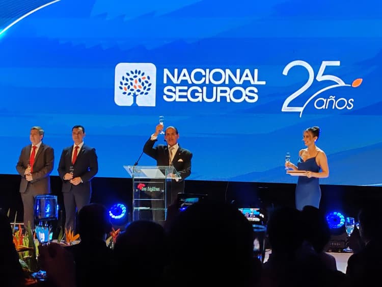 Imagen de portada: Nacional Seguros Vida y Salud celebra 25 años de liderazgo en el mercado boliviano
