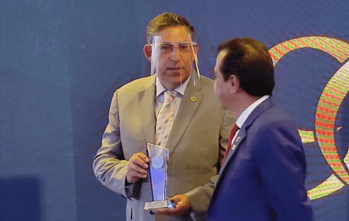 Imagen de portada: Celebra 90 aniversario