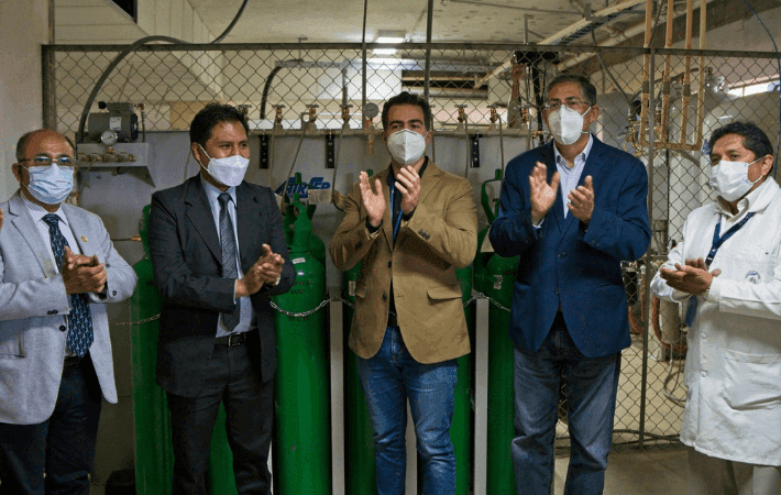 Imagen de portada: Cochabamba inaugura planta de oxígeno