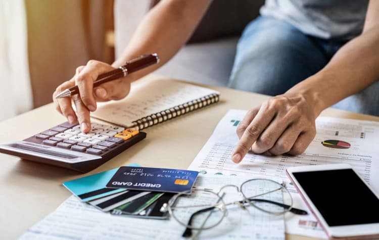 Imagen de portada: Cinco consejos prácticos para administrar las finanzas en 2021