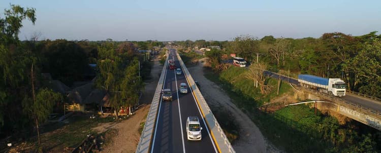 Imagen de portada: CAF y Gobierno firman contratos
