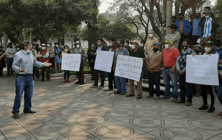 Imagen de portada: Productores de leche no pueden soportar un bloqueo de carreteras
