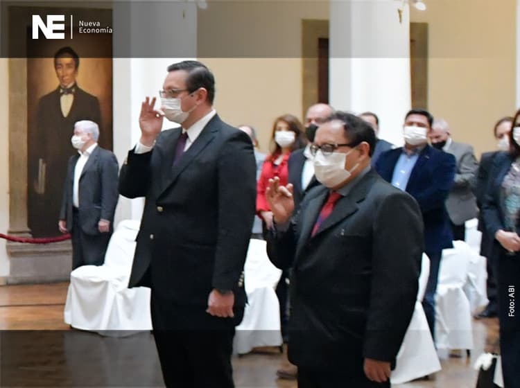Imagen de portada: NUEVOS MINISTROS EN EL GABINETE