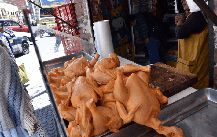 Imagen de portada: Vendedores de carne  de pollo denuncian incremento del 15 porciento
